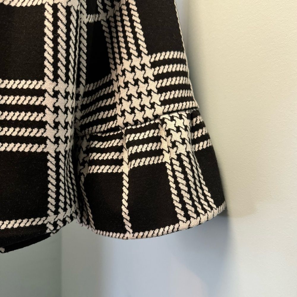 Grace Women’s Window Pane Blazer SZ 4 – Black & White, Bell Sleeves - Picture 4 of 5